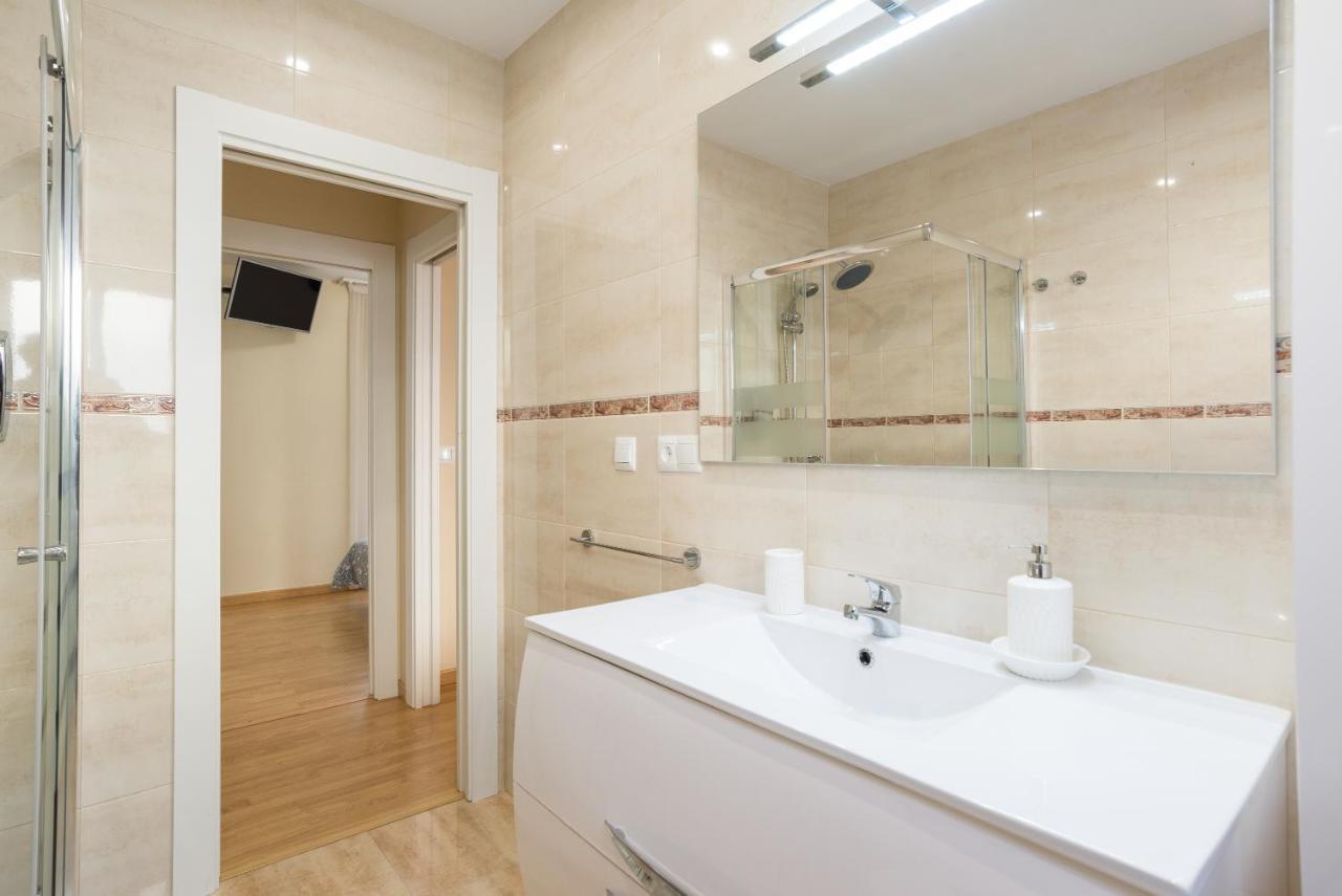 Alferez II By Ele Apartments มาลากา ภายนอก รูปภาพ